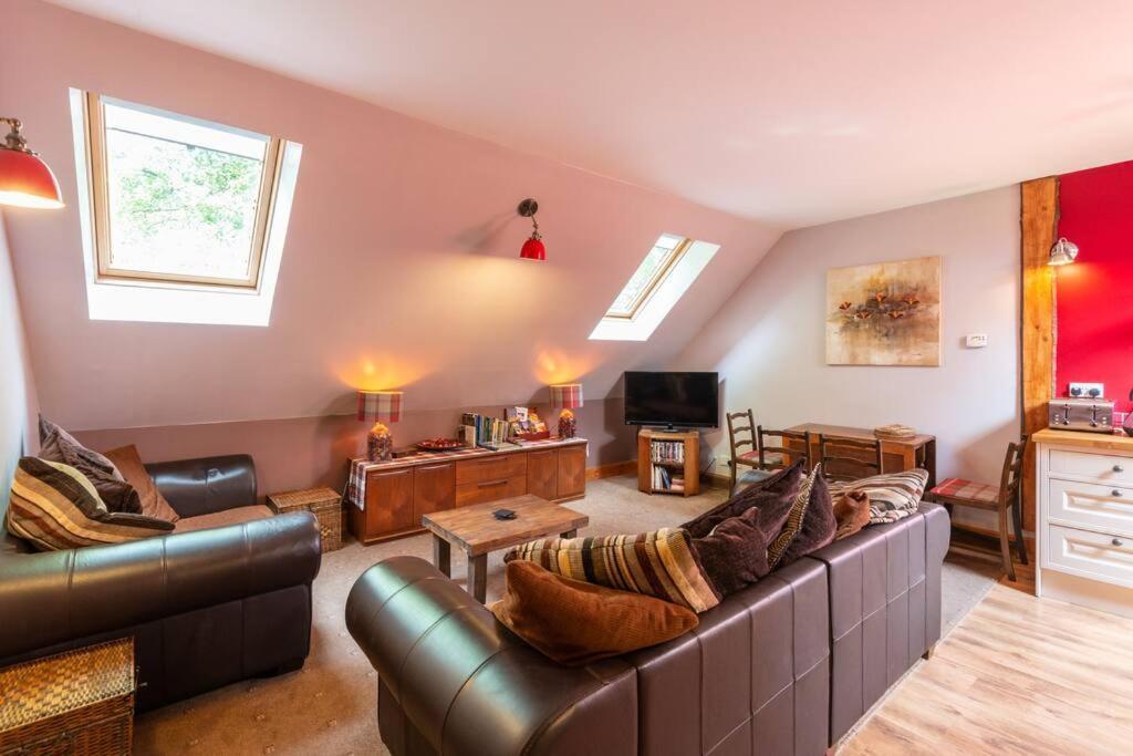 The Beeches Studio, Highlands Of Scotland Newtonmore Exterior photo